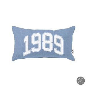 NEW Taylor Swift 1989 Pillow